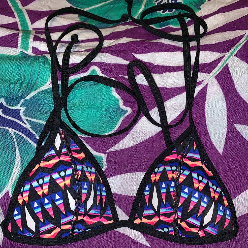VS Triangle string bikini top multi-color like new